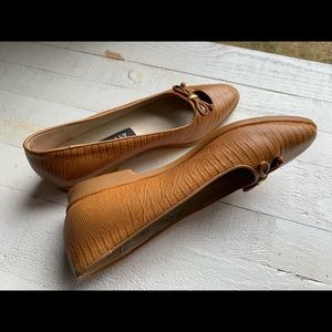 BALLY Vintage Flats Gorgeous💗Size 6.5 Like New